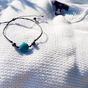 2 adjustable bracelets !